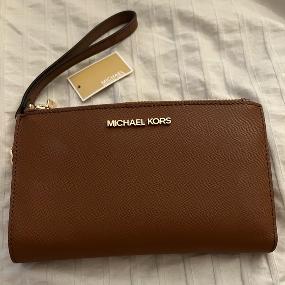 Michael Kors Wallet - Picture 1 of 4